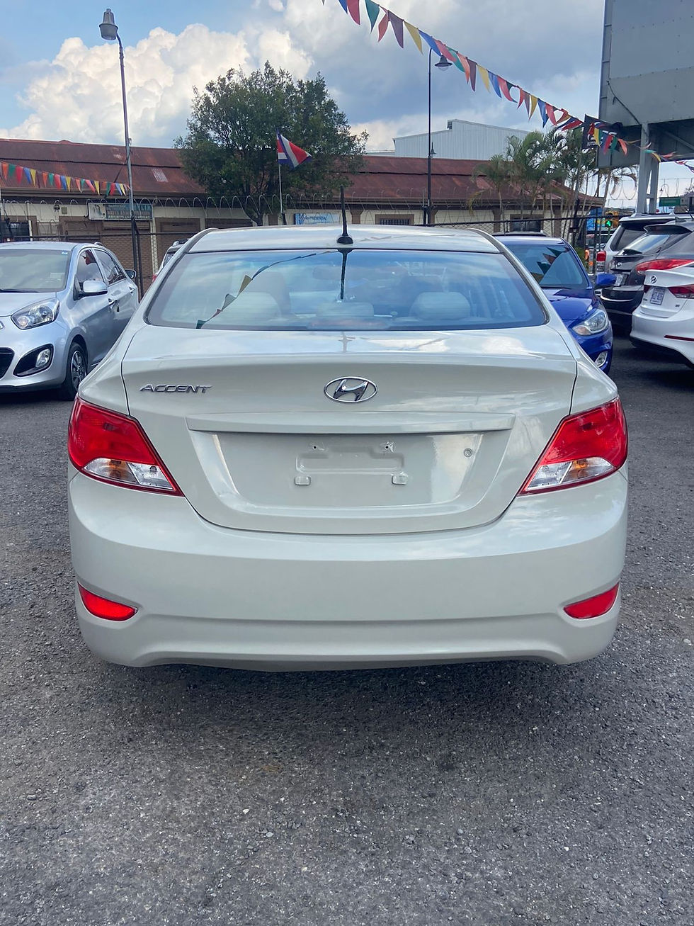 Miniatura: HYUNDAI ACCENT SE 2017 / VIN 4046