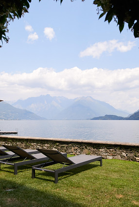 Garden view lake como apartment Isolabella Como Lac