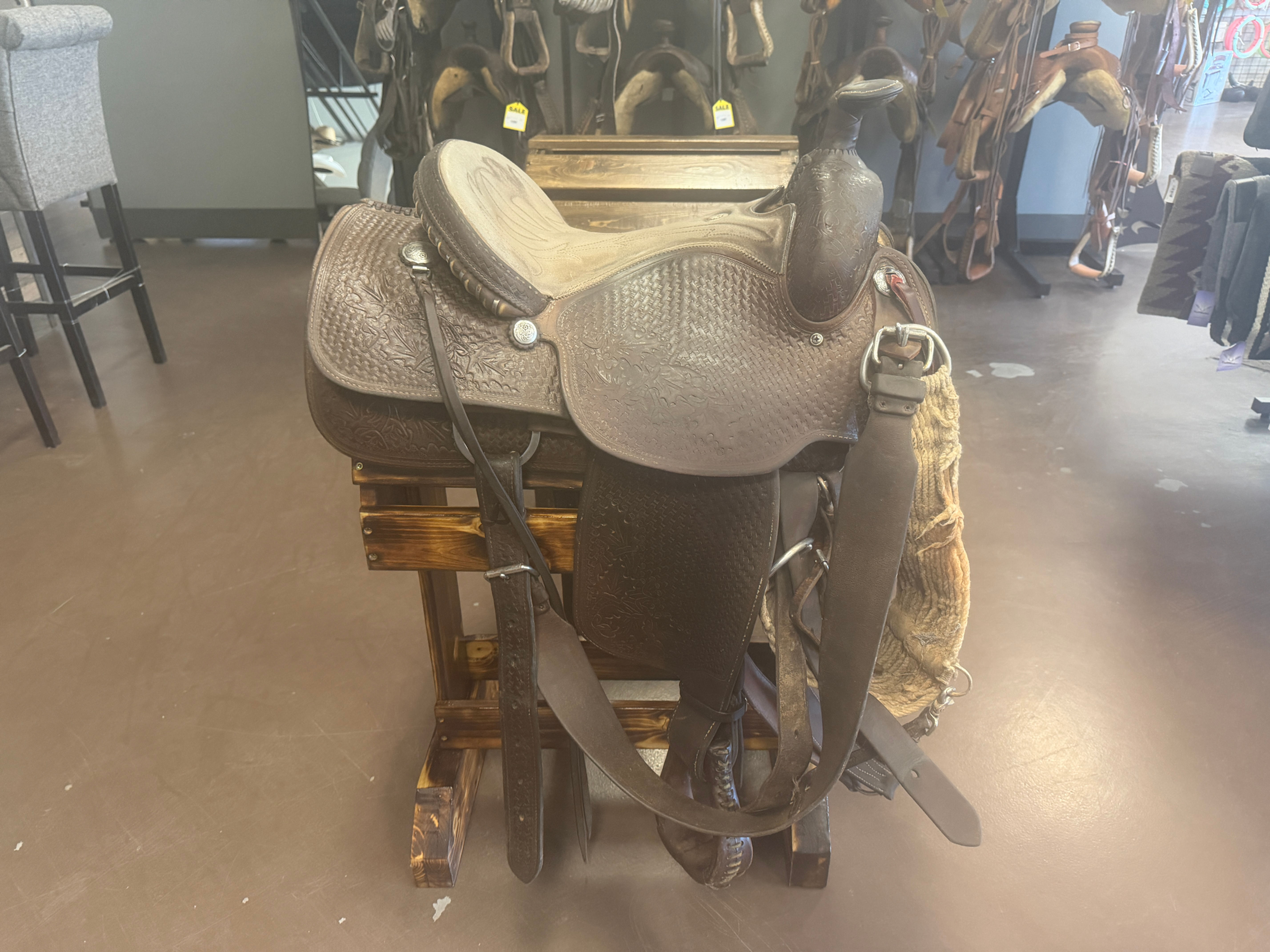 Mike Beers 16" Roping Saddle - Used