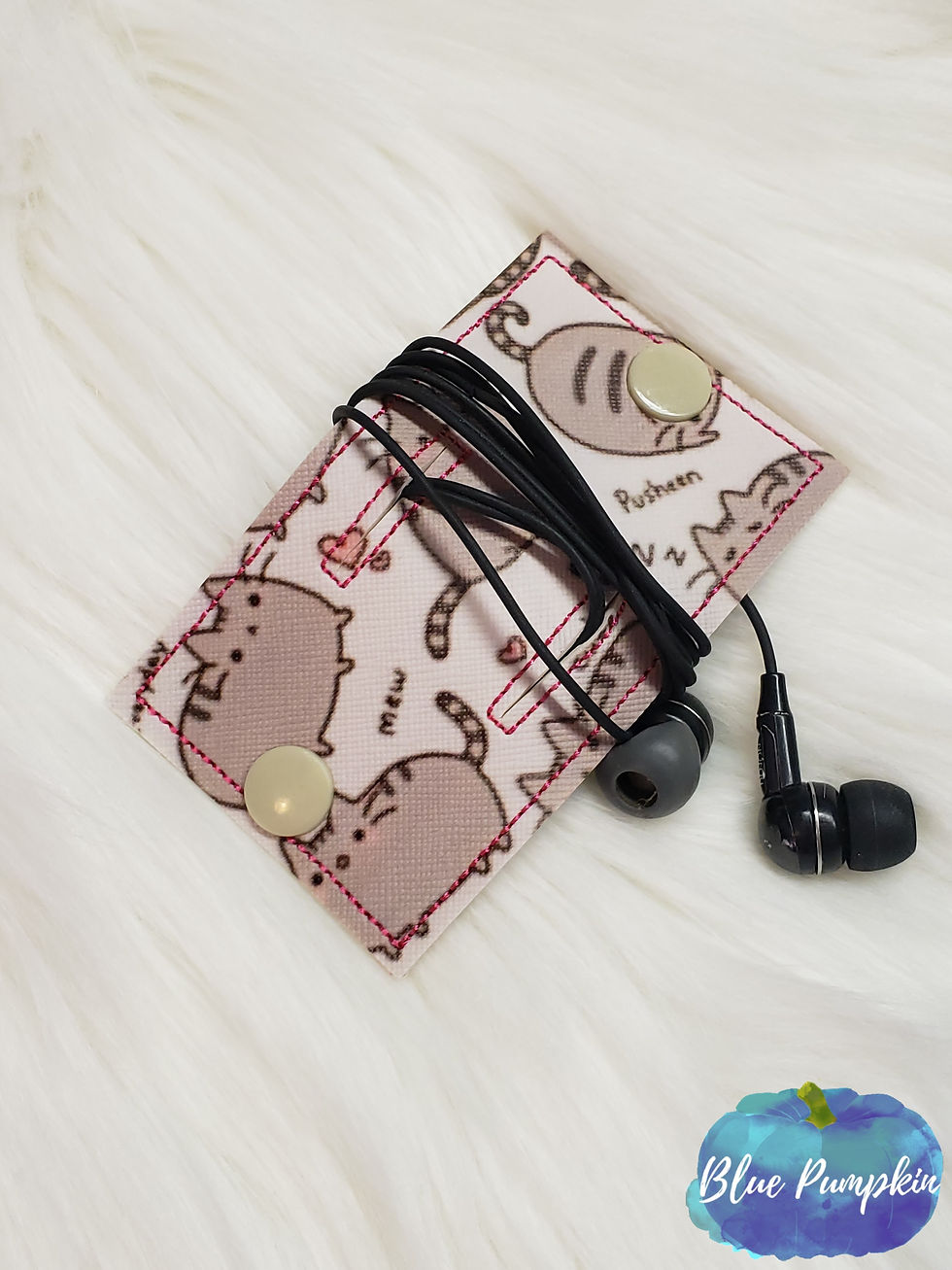 Thumbnail: Slit Earbud Embroidery Design