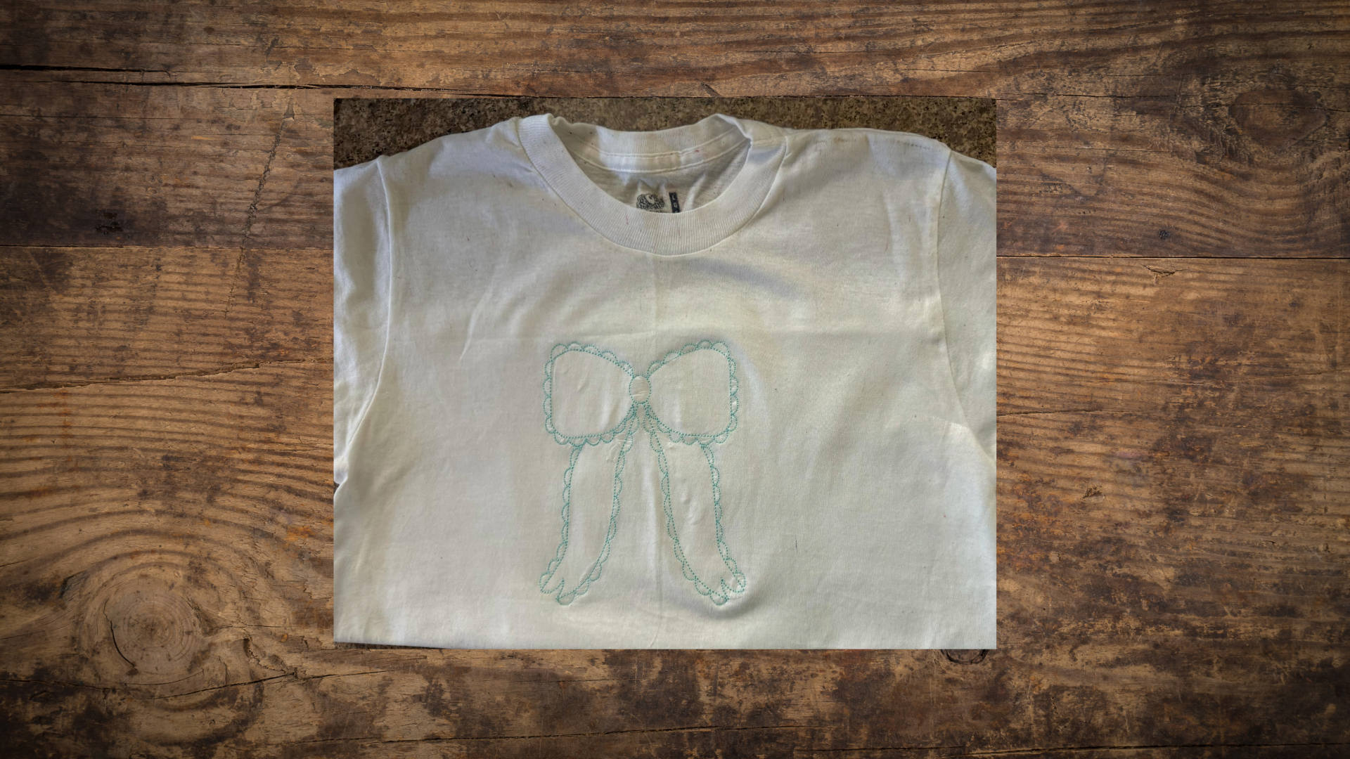 Scallop Bow Design