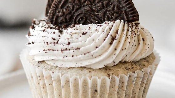 Cookies & Cream Swirl Cupcake