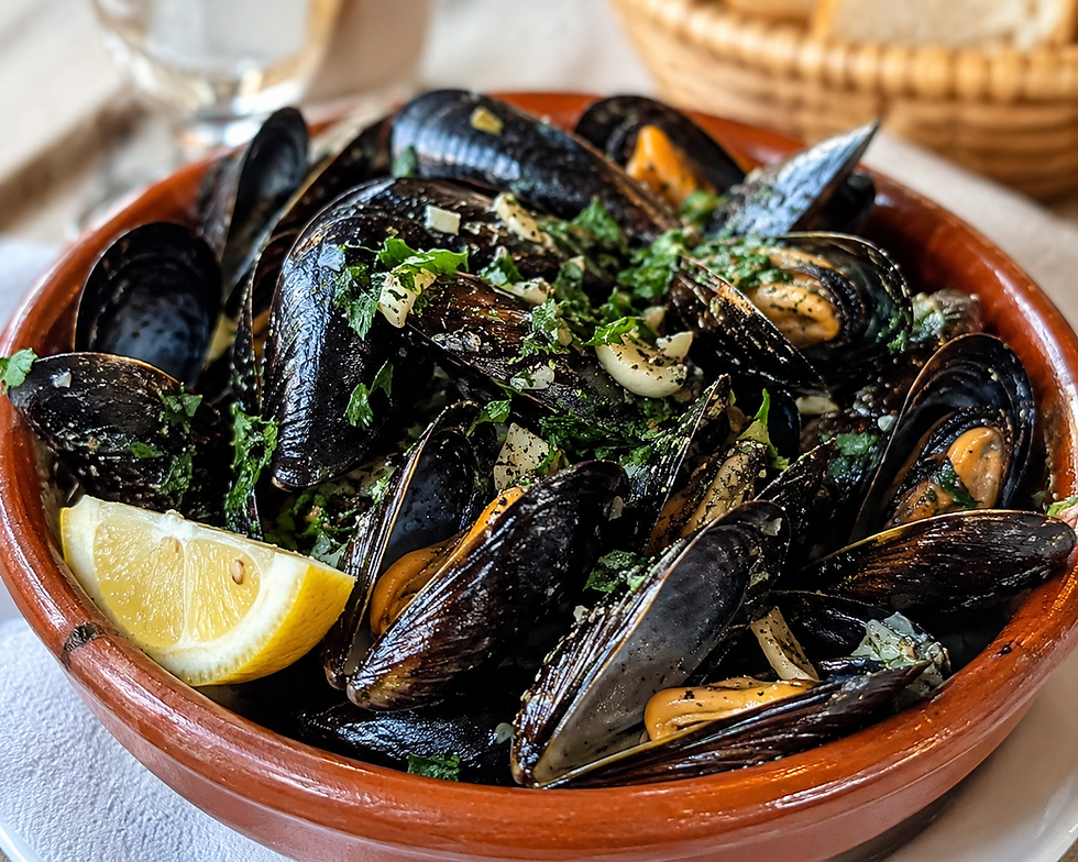 Neapolitan Impepata di Cozze (Peppered Mussels) Traditional Recipe from Naples, Campania