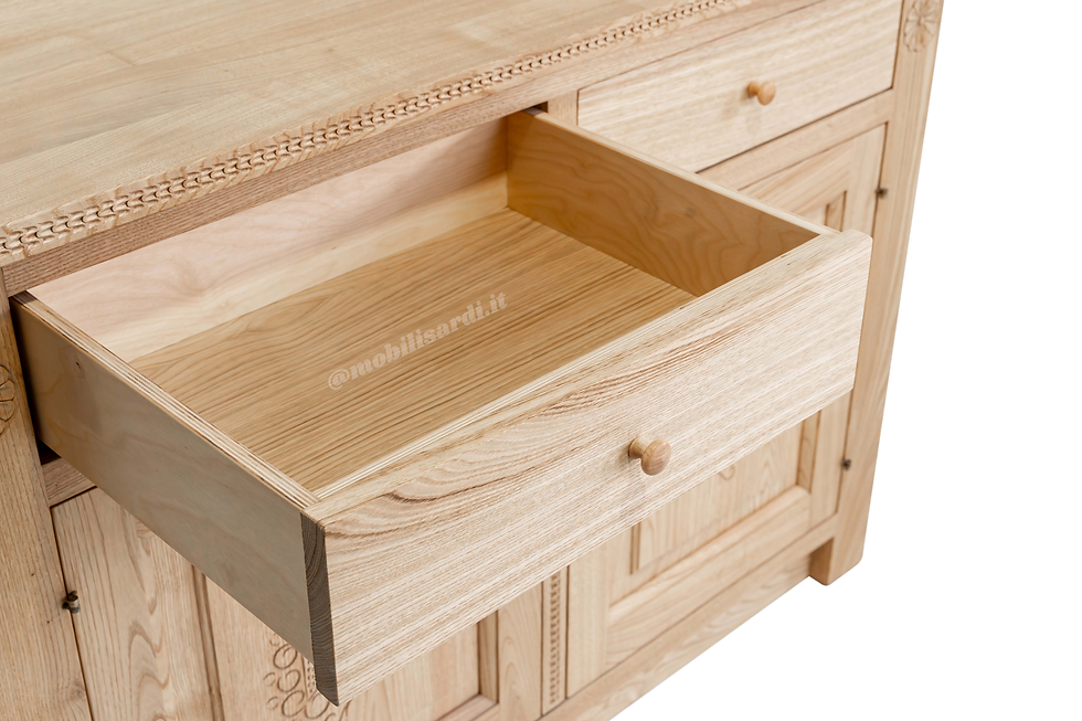 Thumbnail: Madia in legno naturale, pronta per qualsiasi finitura e colorazione su richies