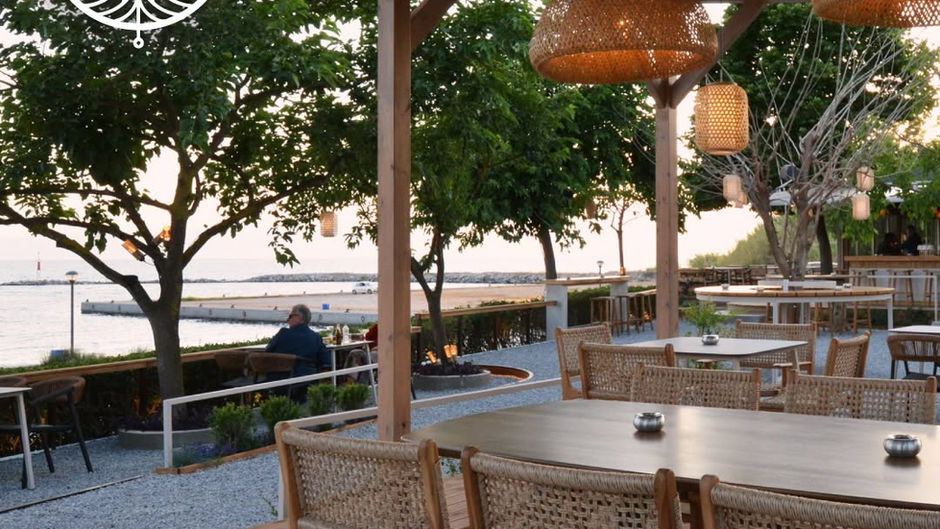 Tarde Bar: Sunset Views, Bold Cocktails and Beach Nights in Epanomi