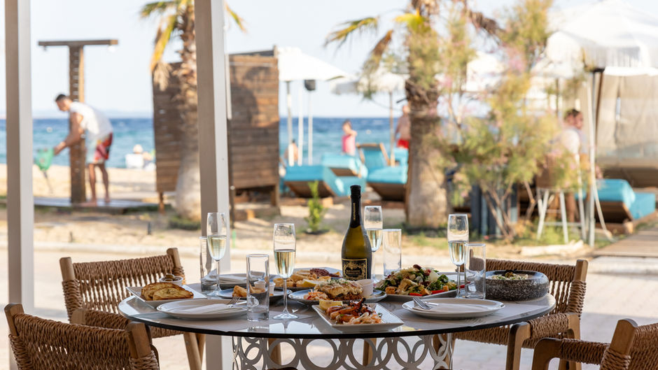 N.Ammos: The Ultimate Seaside Culinary Destination in Nea Plagia, Halkidiki