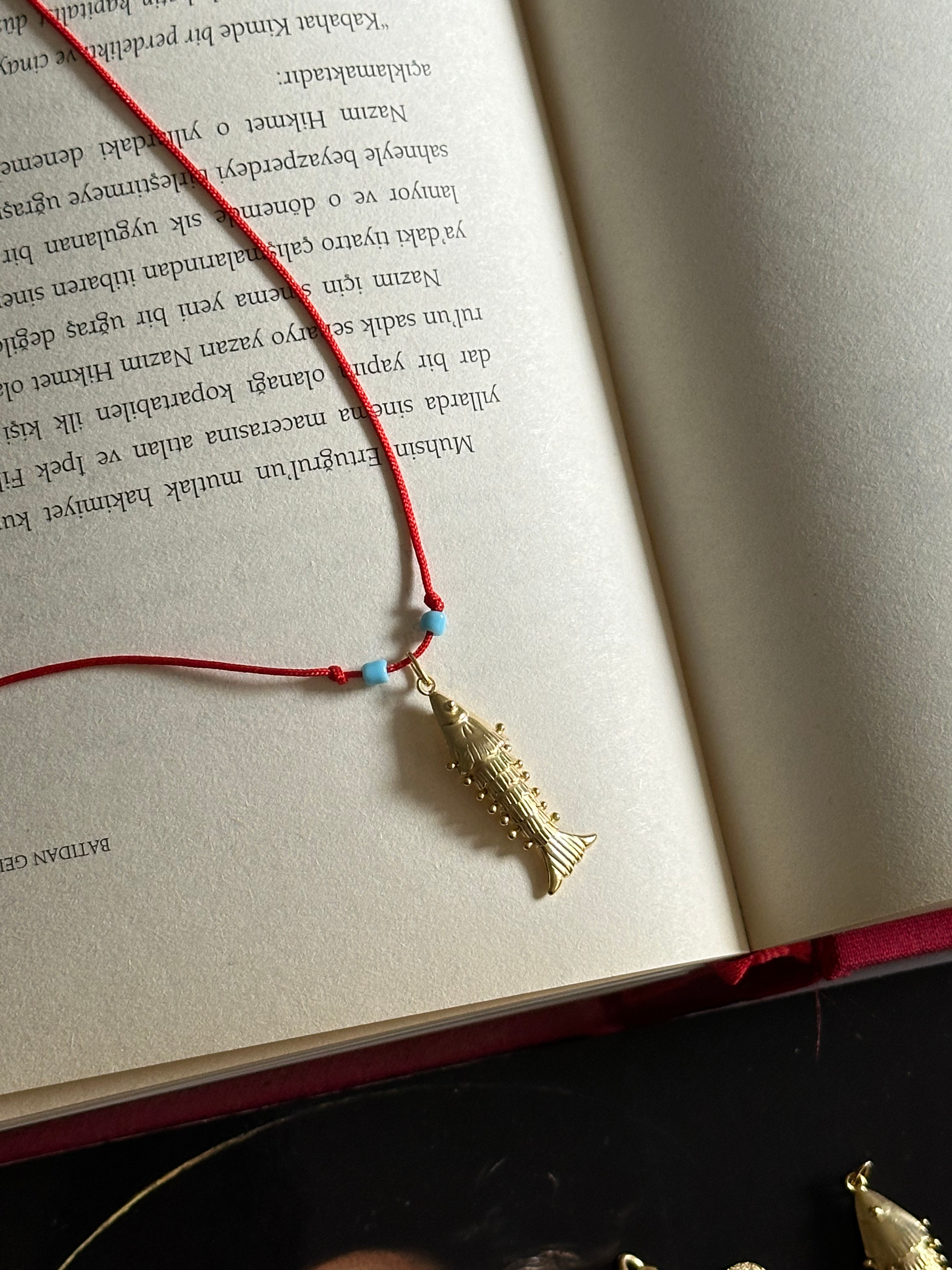 Kırmızı İpli Vintage Balık Kolye | 925 Gümüş