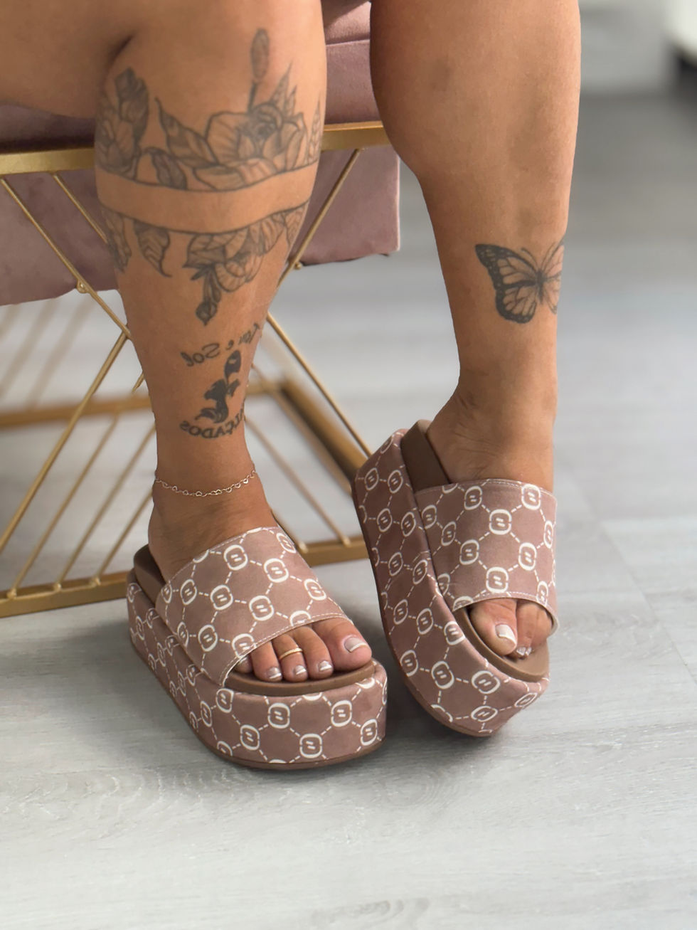 Miniatura: Flat Importada