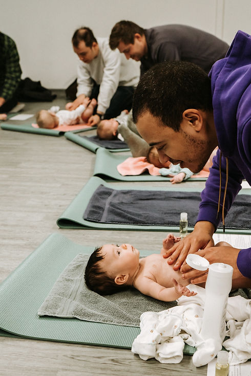 Dads baby massage