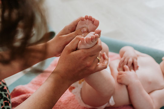 baby foot massage