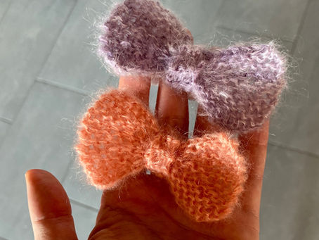 Schleife stricken – kostenlose Strickanleitung für eine gestrickte Schleife oder Fliege