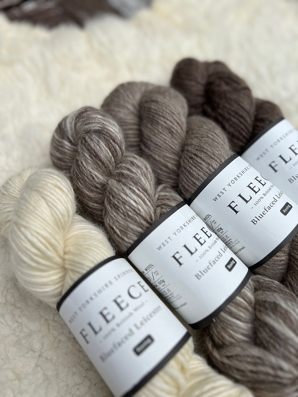 Miniaturbild: Fleece Bluefaced Leicester Roving, naturbelassen, von West Yorkshire Spinners