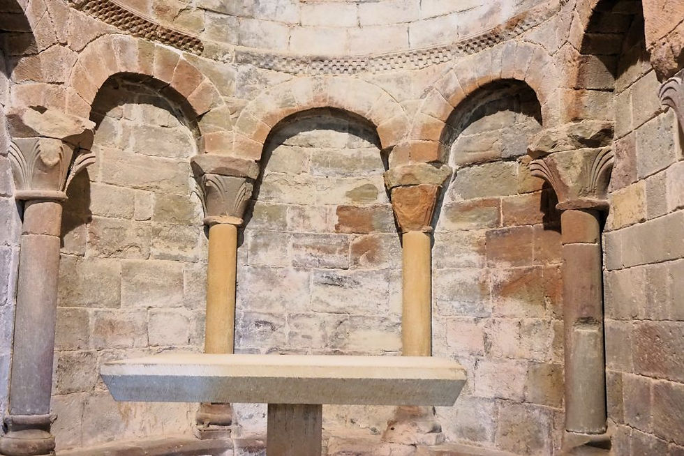 Altar del ábside del lado izquierdo