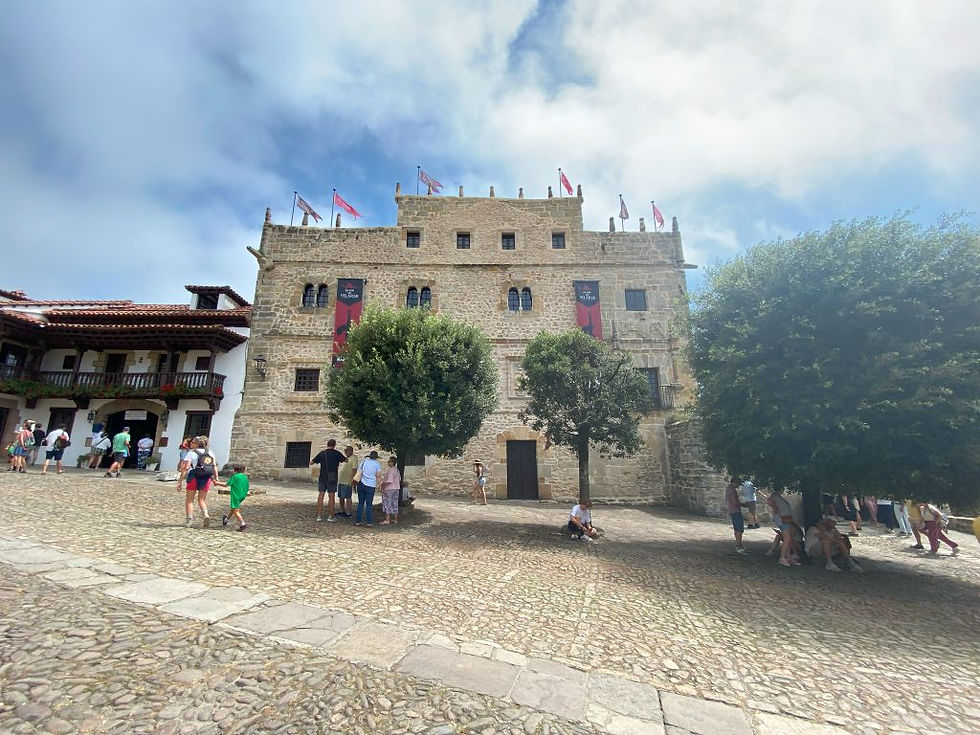 Palacio Velarde. Plaza de las Arenas