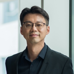 Dr. Martin Cheung300.jpg