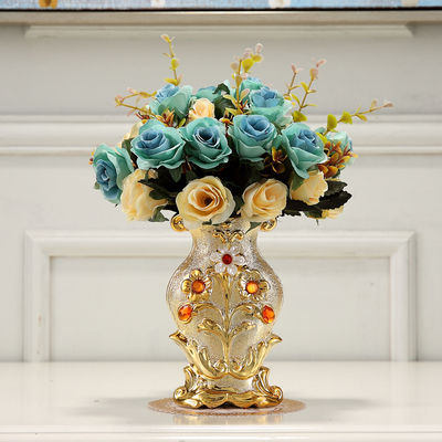 Thumbnail: Arranjo Floral com Vaso Vintage Dourado