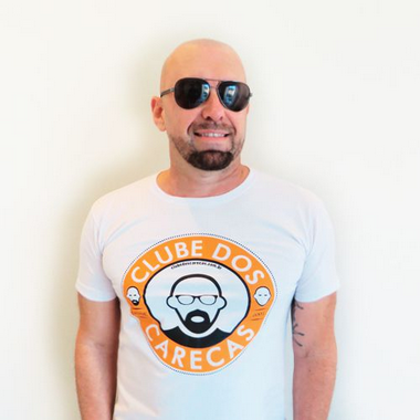 CAMISETA BRANCA CLUBE DOS CARECAS