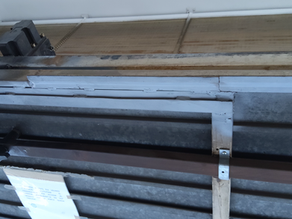 Sustitución de puerta basculante de grandes dimensiones en parking de alto tráfico