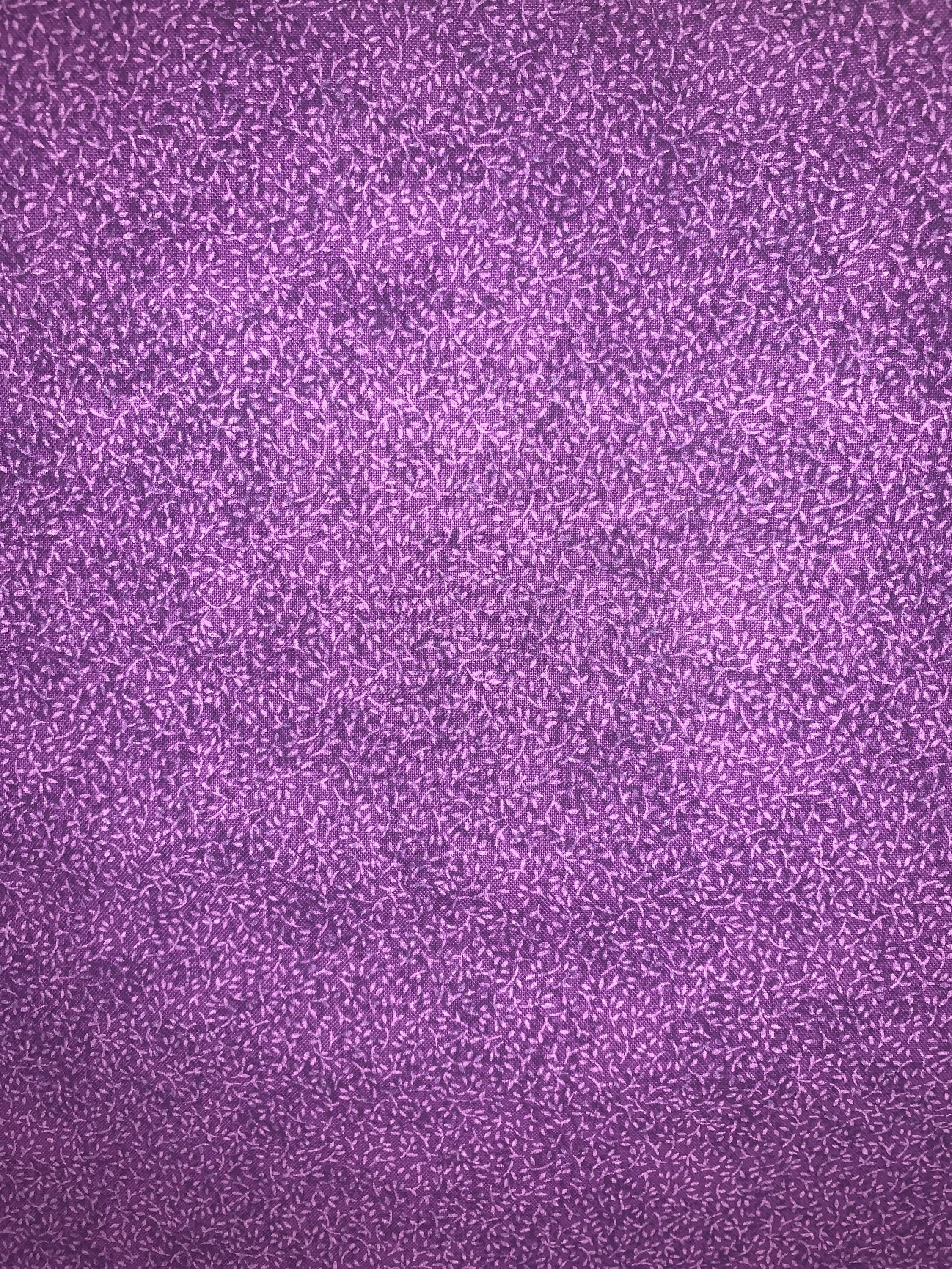 QT Illusions Ditsy on Texture Purple