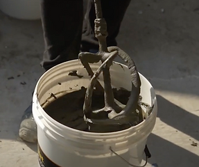 En este tutorial aprenderás a usar el Promotor Látex de NatStone, un aditivo acrílico ideal para mejorar la adherencia entre