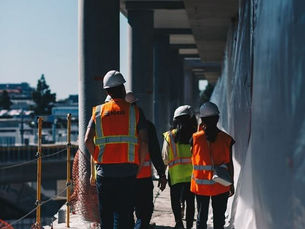 مراحل تشطيب شقة في السعودية من البداية حتى التسليم النهائي