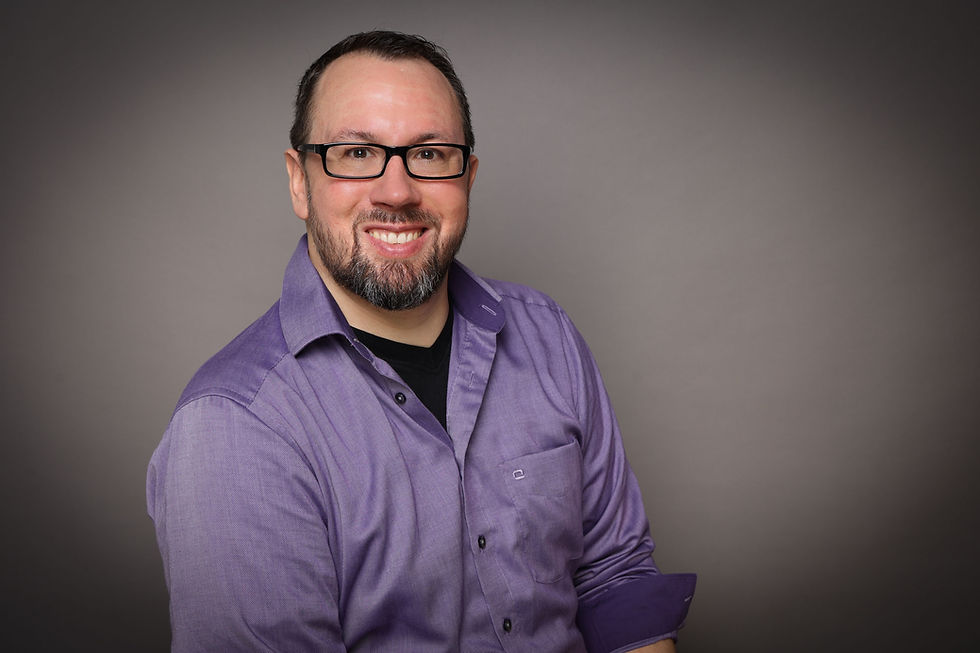 M_20230825_Michel_flieder-grau (1)-compressed.jpg