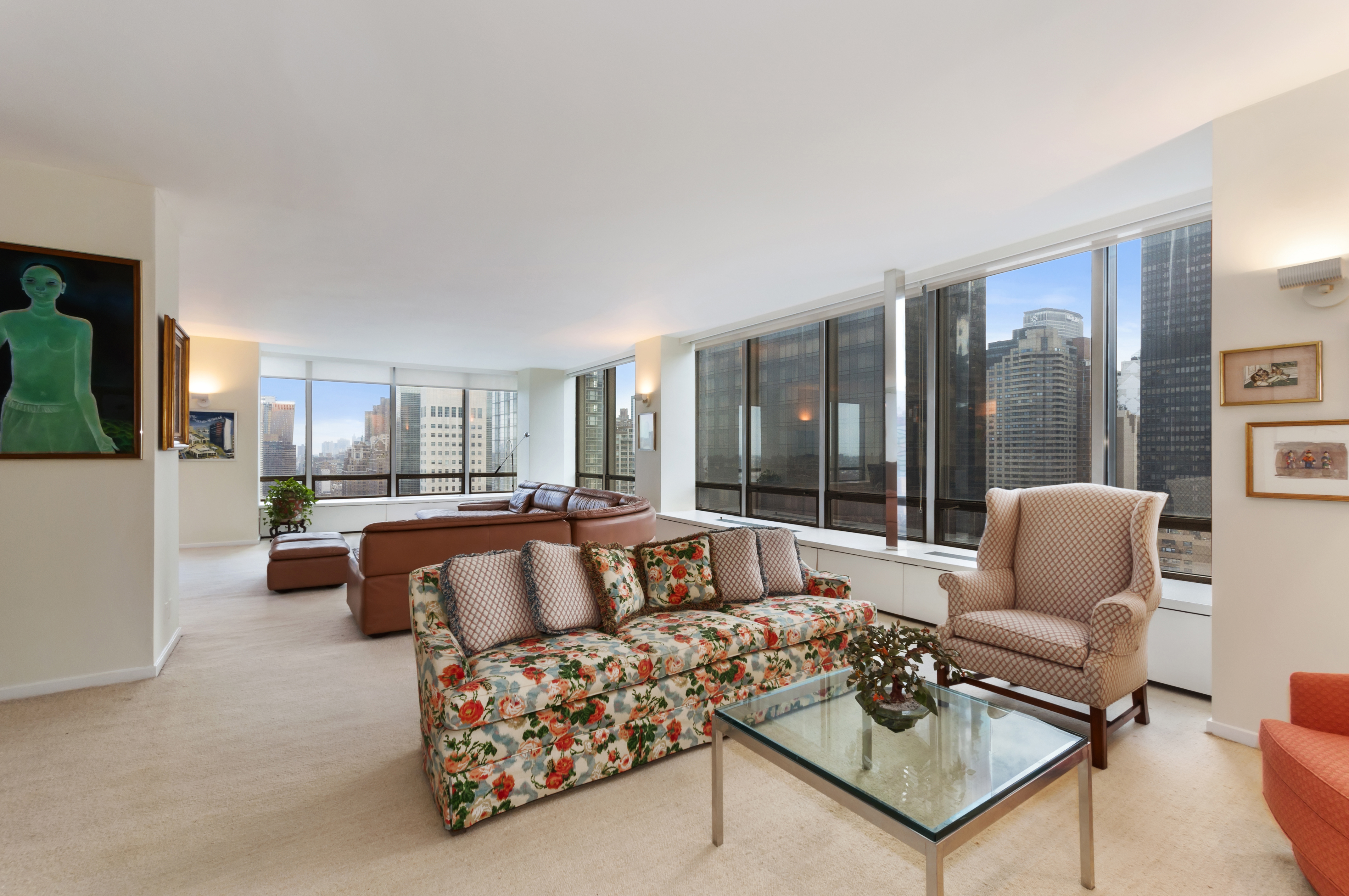 Paip 860 Un Plaza Apt 28 E Living Room 3