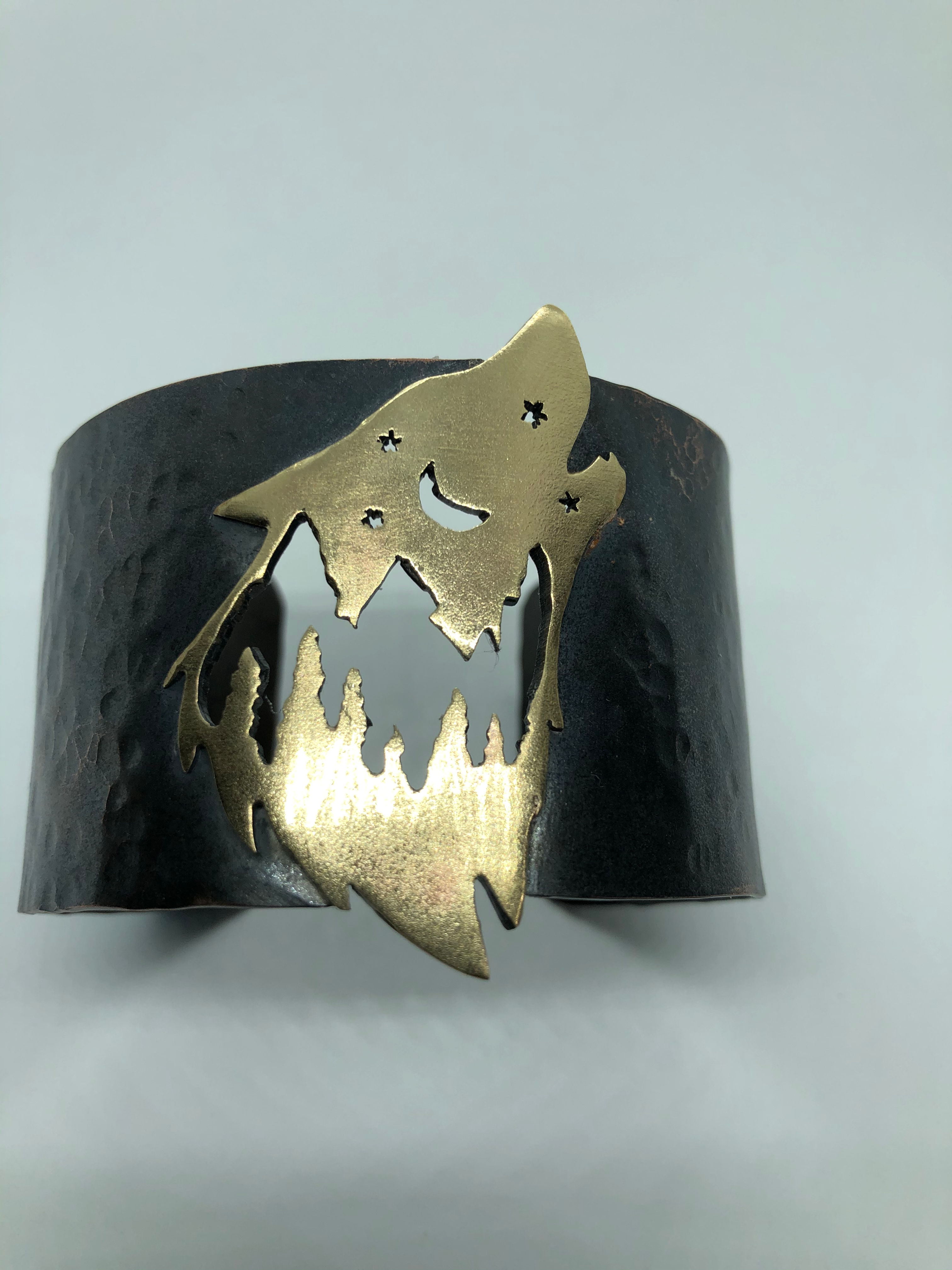 Wolf Cuff