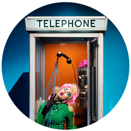 Kenzie_PhoneBooth_6236_circleforSite.png