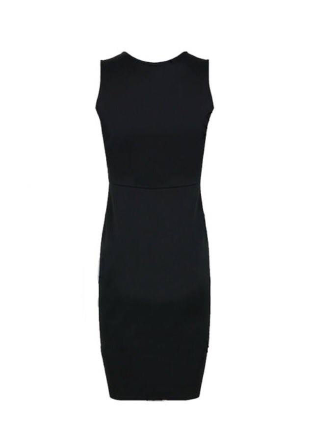 Thumbnail: فستان اسود