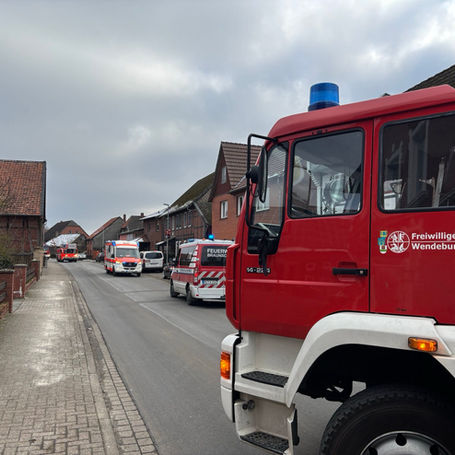 Rettungsdienstunterstützung mit Drehleiter
