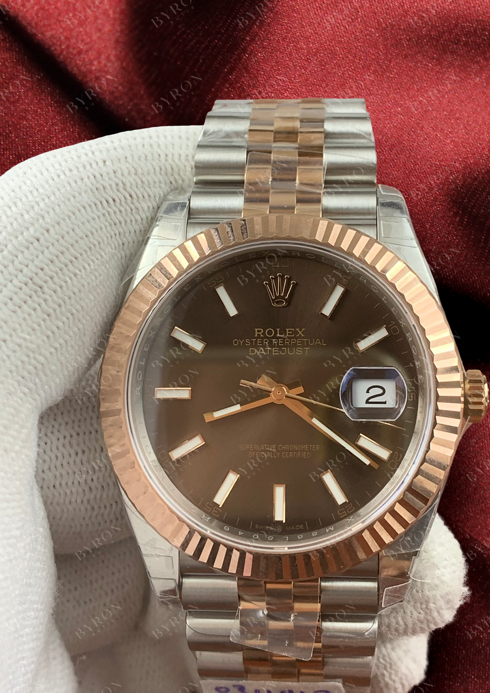 Rolex Datejust 126331 Chocolate Dial — премиальная реплика люксовых часов, макросъемка шоколадного циферблата