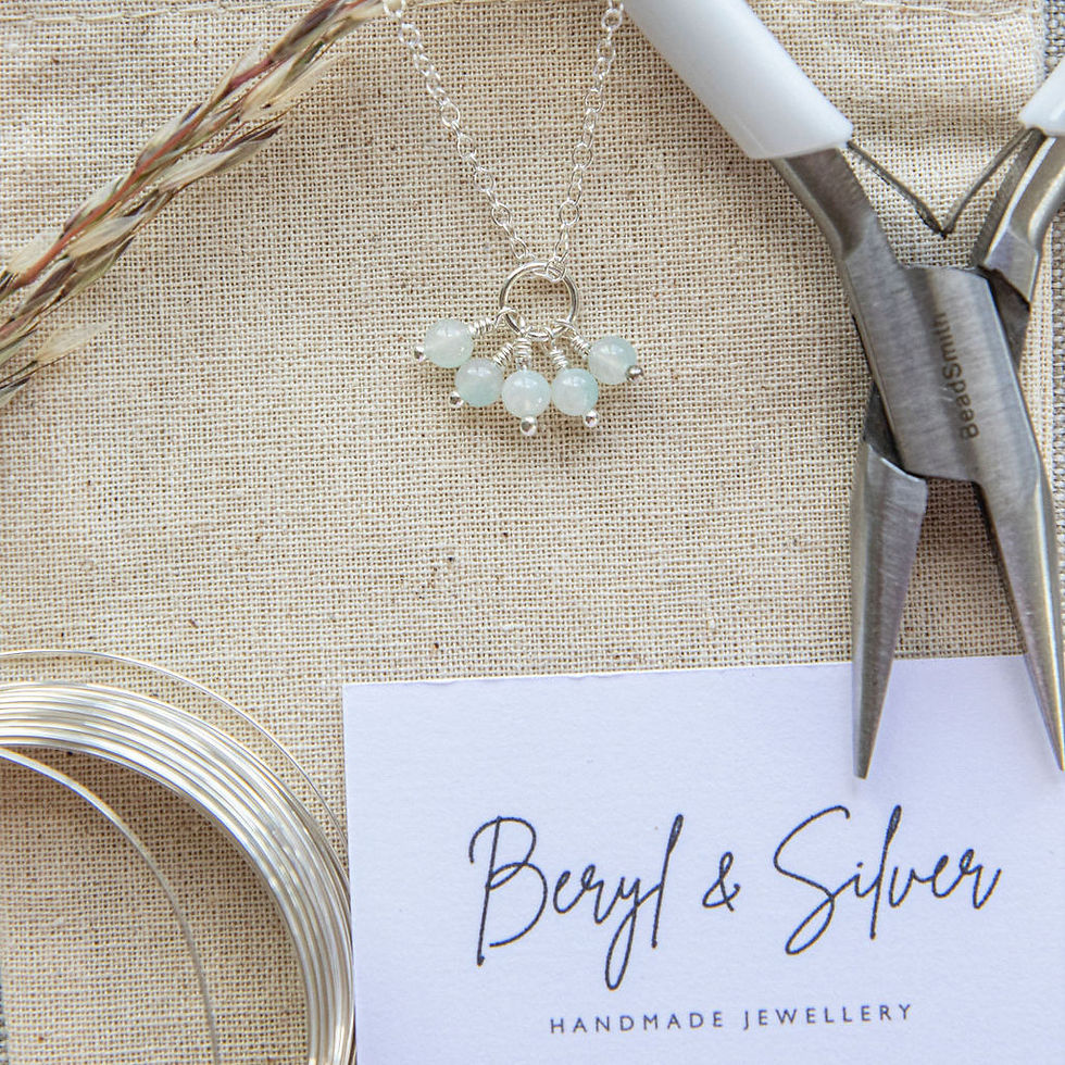 Thumbnail: Aquamarine cluster necklace