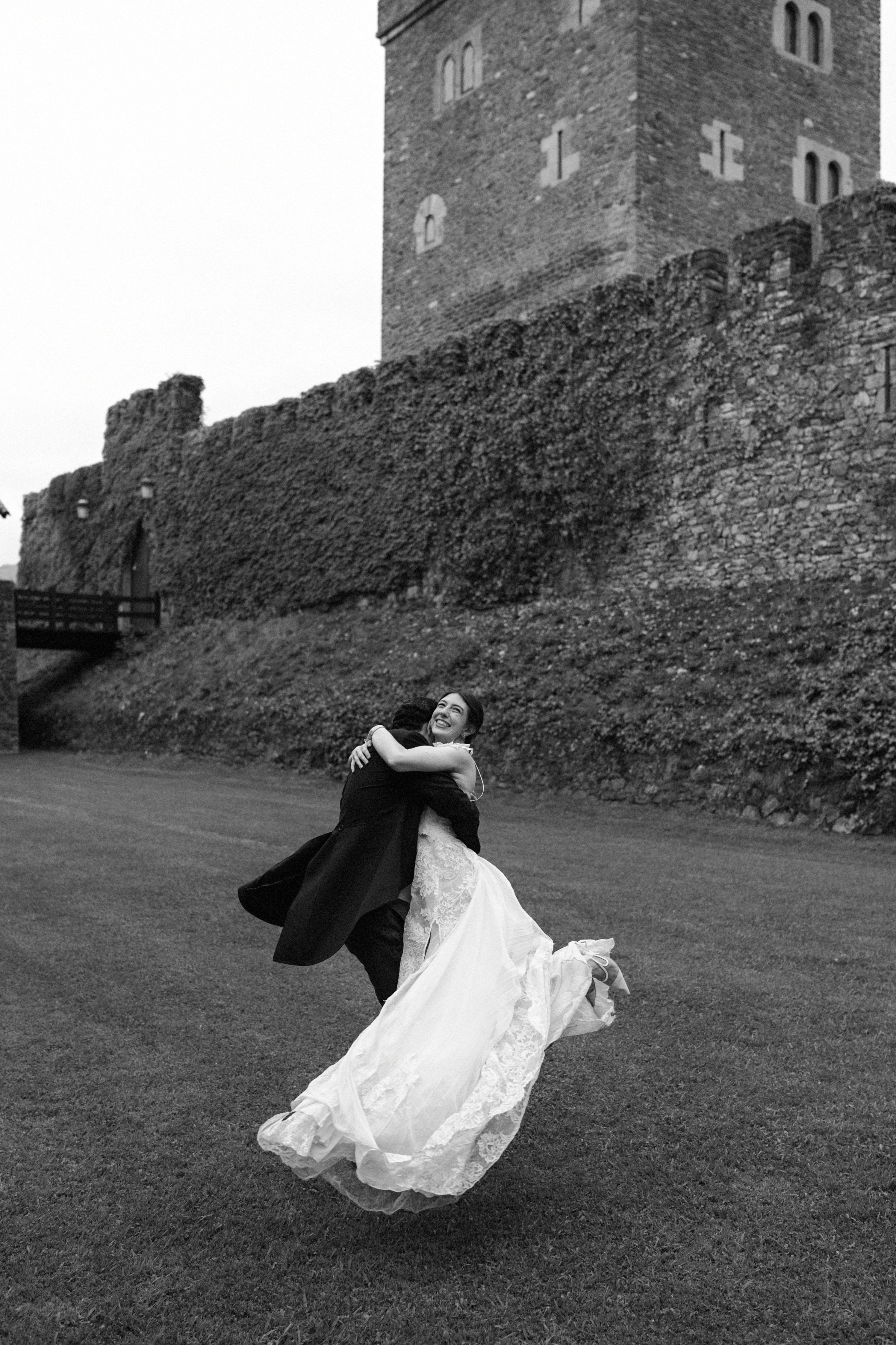 Carmen y Xaberri, Boda en Santa María de Gueñes y Torre Loizaga - 2025 - Mas que Momentos-