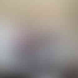 Une photo de mon amie Julie qui enseigne l'anglais à cette petite puce.