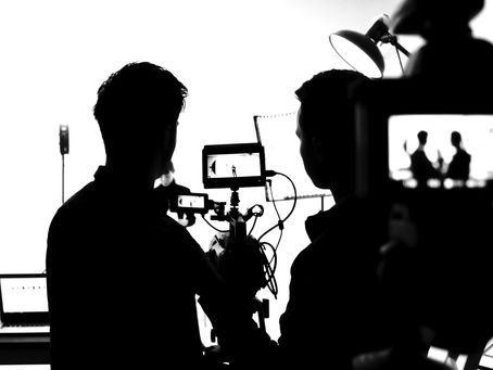 Studio di produzione durante la registrazione di un branded content