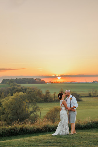 Wisconsin Wedding Sunsets at Zedland Overlook Venue