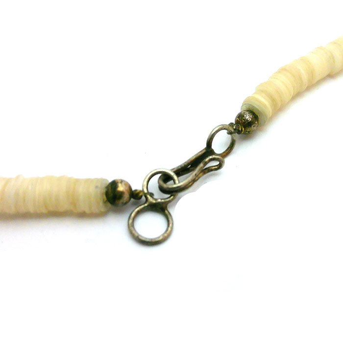 Thumbnail: Santo Domingo Shell Bear Claw Necklace #BCN334