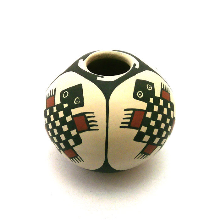 Thumbnail: Mata Ortiz Tiny Turtle Pot #TMA129