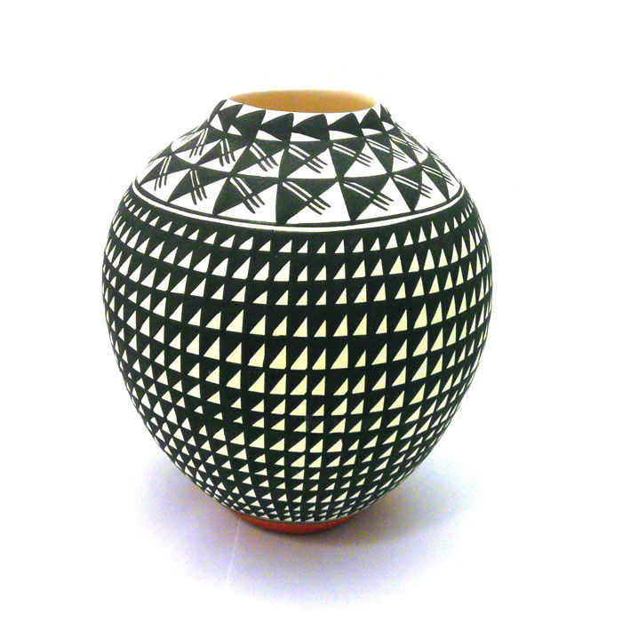 Large Geometric  Acoma Pot #NCH694
