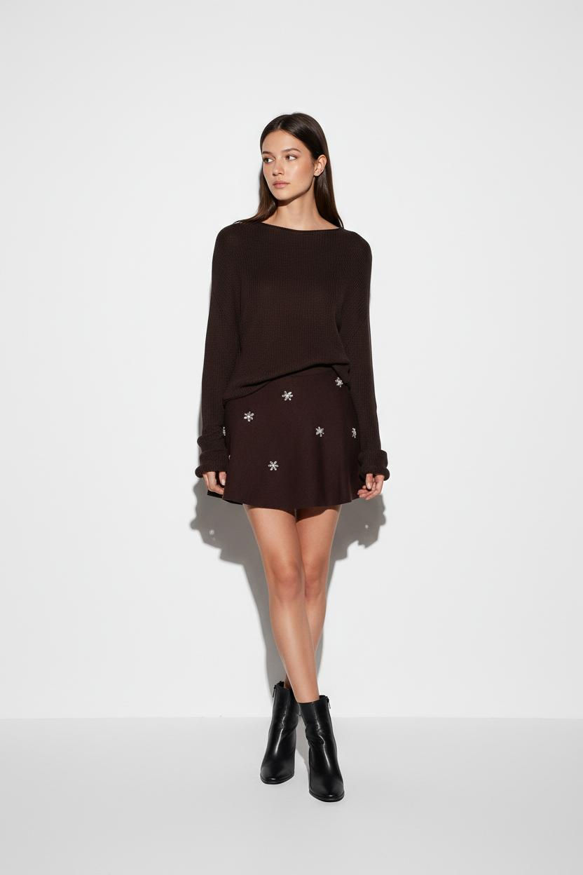 Küçük resim: Kayık Yaka Dökümlü Triko 