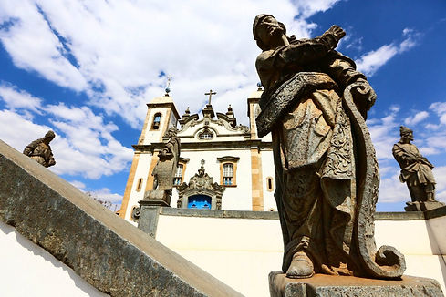Congolhas - Igreja Matriz de Santo Antônio - Estatuas de Aleijadinho.jpg