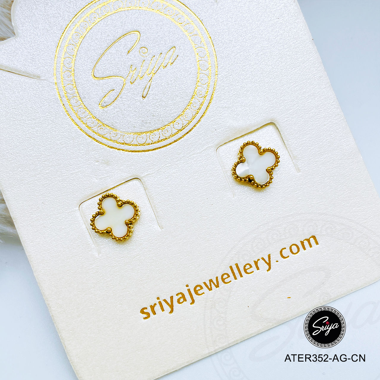 Clover MOP Studs Anti Tarnish Earrings