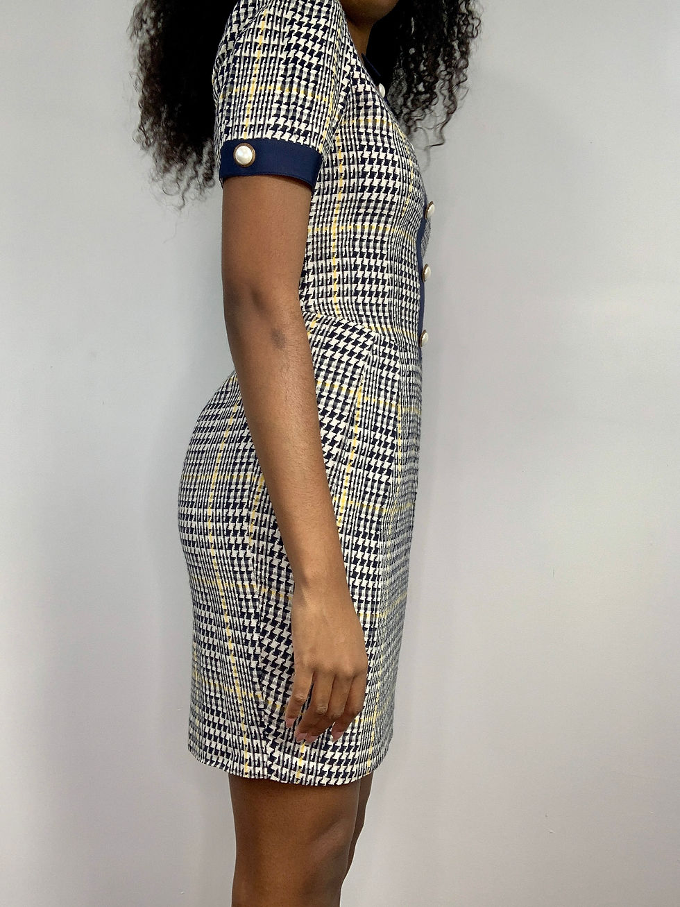 Thumbnail: Dreamy Vintage Pearl Buttoned Work Dress