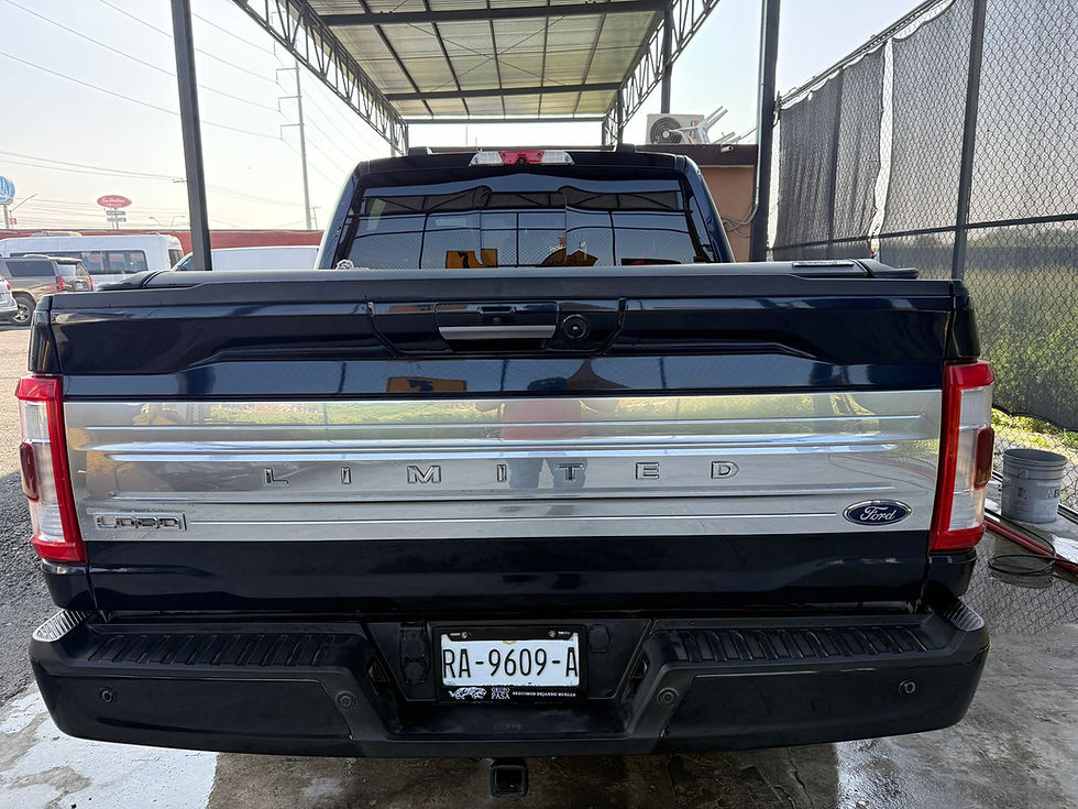 Miniatura: Ford Lobo Limited Powerboost 2022