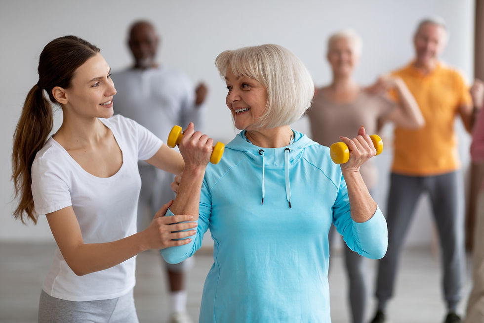 Gerätegestütztes Fitnesstraining für Senior:innen (1)