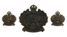 40th Infantry Battalion, The Derwent Regiment, Hat Badge (Non-Voided). FINISH: Oxidised. HAT HEIGHT: 58mm, COLLAR HEIGHT: 30mm, COLLAR BADGES: Identical to Hat MOTTO: PRO ARTIS et FOCIS (for faith and home).