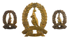 4th Light Horse Regiment, Corangamite Light Horse. FINISH: Gilt/Brass. HAT HEIGHT: 50mm. COLLAR HEIGHT: 30mm. MOTTO: TENAX in FIDE (steadfast in faith). MOTTO: PREST D'ACCOMPLIR ready to accomplish).