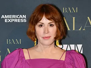 Pretty in Yellow: Molly Ringwald Joins the Hive for Yellowjackets Season 4