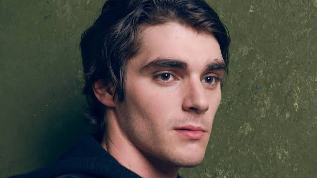 RJ Mitte, ‘Breaking Bad’ Star and Disability Rights Advocate, Dies at 34